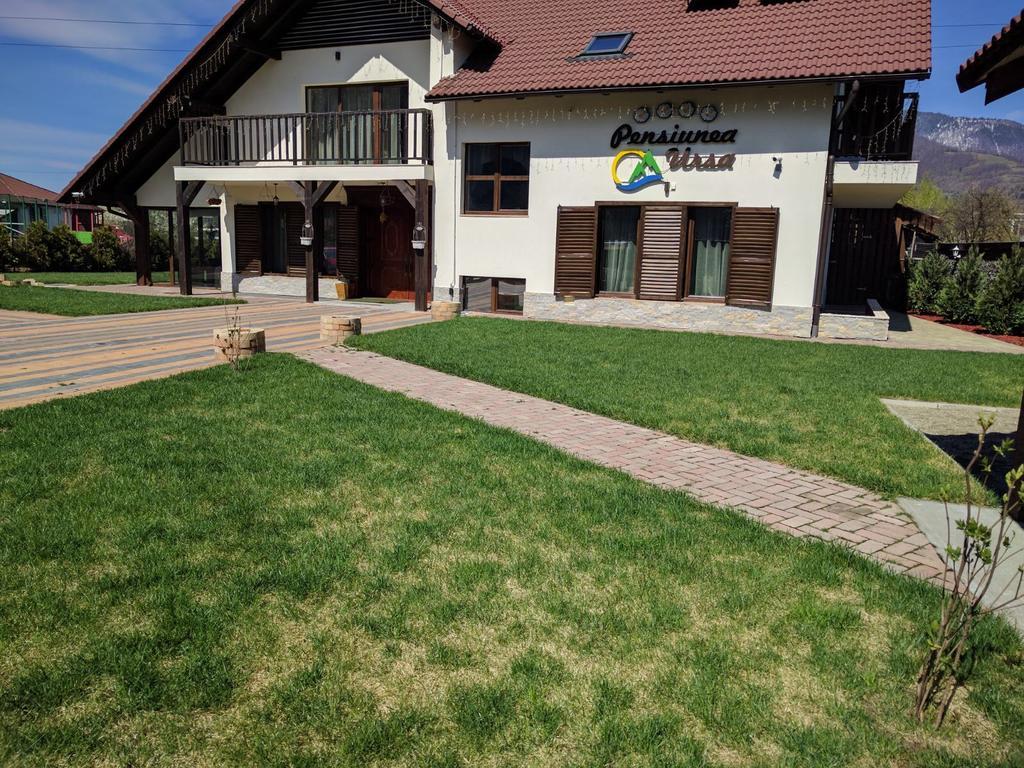 ホテル Pensiunea Ursa Bistrita Bargaului エクステリア 写真